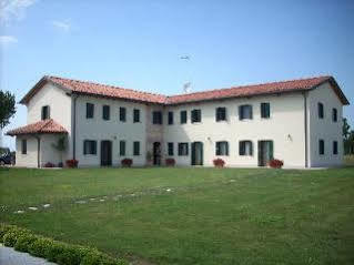 Residenze Di La' Dal Fiume Aparthotel Caorle
